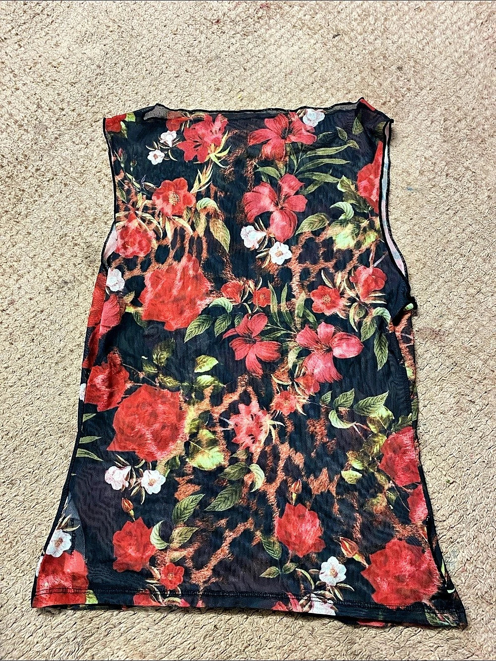 Missguided Floral shirt Black & Red Size Medium